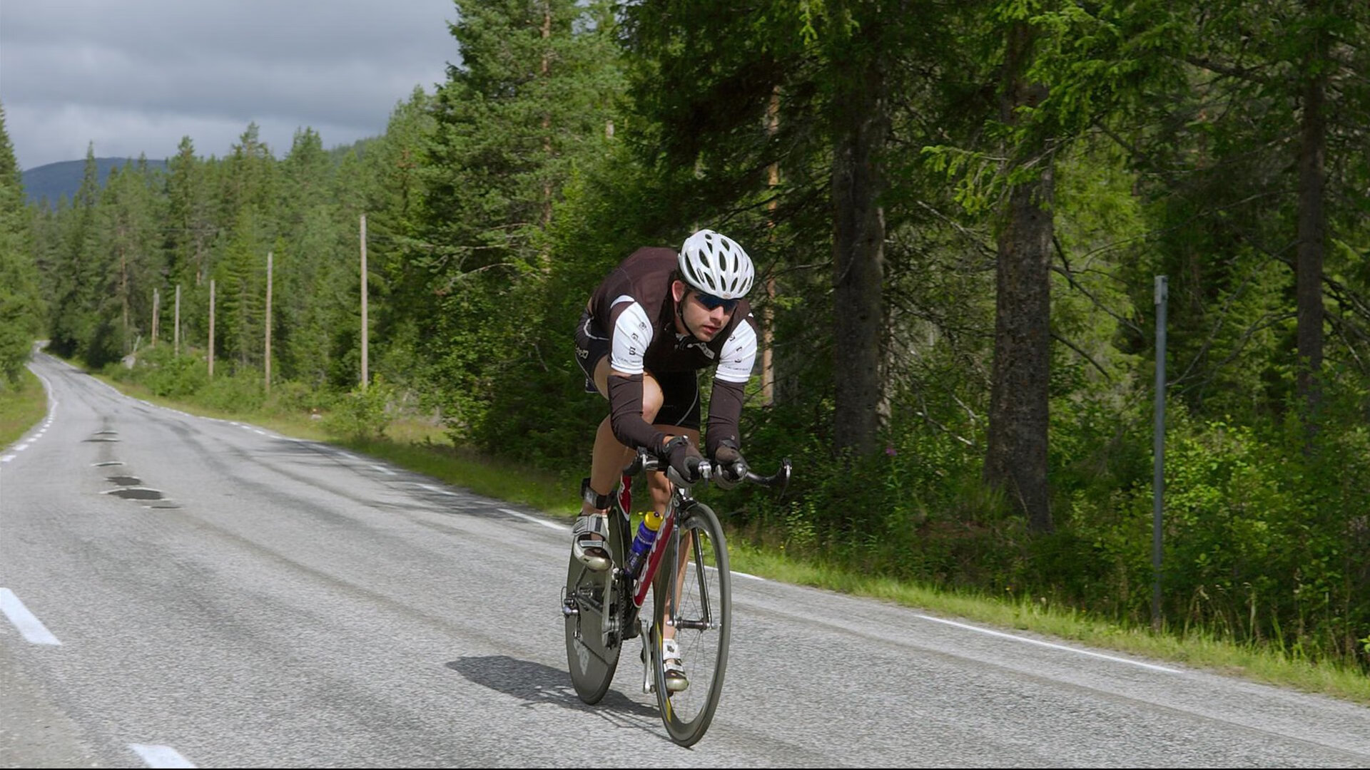 AYXSPORTSAPP-中国男篮注重终结环节的连续性训练，中国男篮训练计划